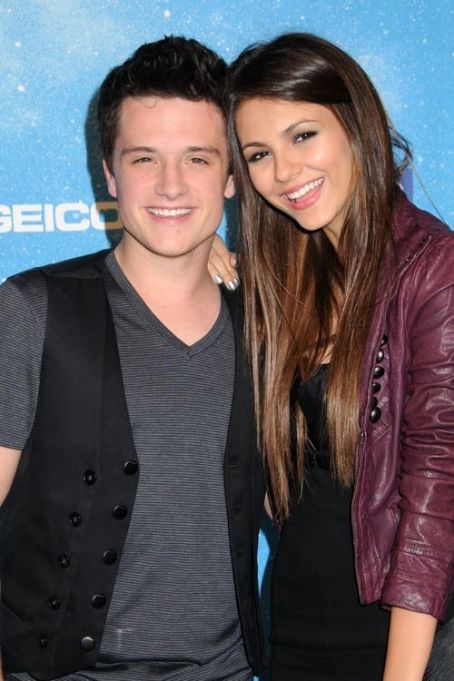 Victoria Justice And Josh Hutcherson Famousfix Com Post