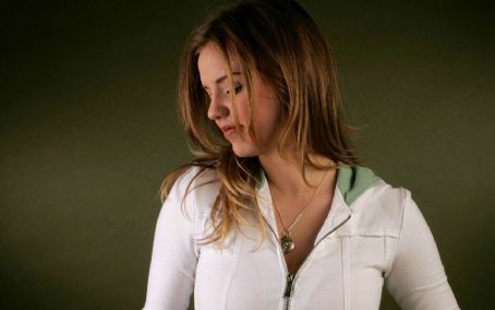 Kelli Garner Pics View Gallery Kelli Garner Pics View Gallery