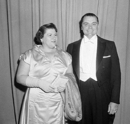 Ernest Borgnine and Rhoda Kemins