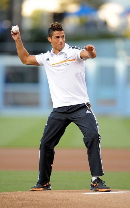 Cristiano Ronaldo: Not So Pitch Perfect At Dodgers Game Cristiano Ronaldo: Not So Pitch Perfect At Dodgers Game