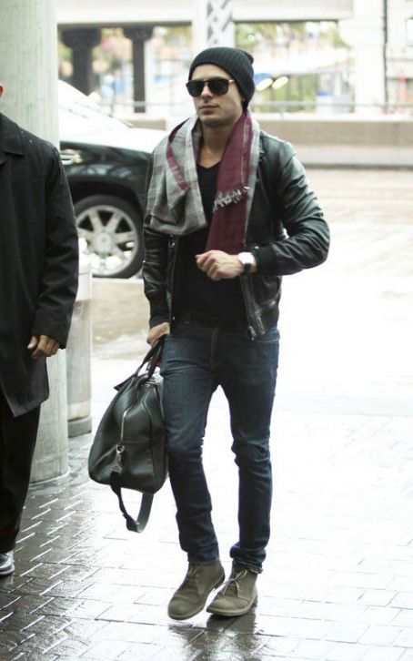 Dress zac efron