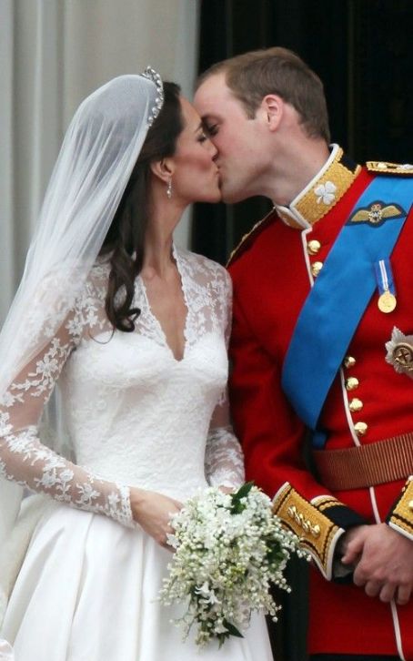 Kate Middleton S Wedding Day Hair Makeup Famousfix