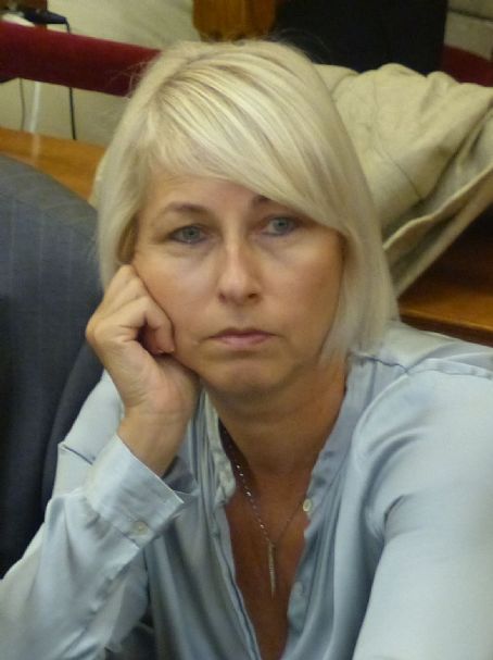 Katalin Csöbör