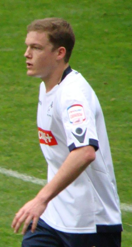 Shane Lowry (footballer)