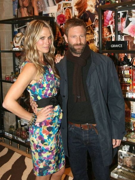 Molly Sims and Aaron Eckhart