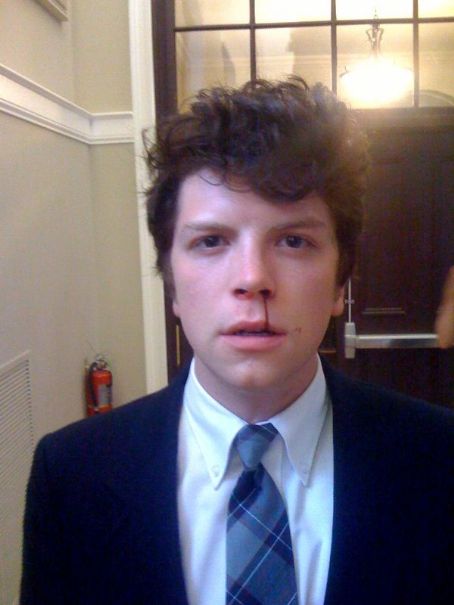 Michael Seater - 454 x 605. « - o5997rtqu8hv99rv