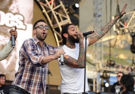 Who Is Travie Mccoy Dating? Travie Mccoy Girlfriend, Wife