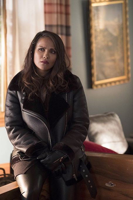 Mazikeen Pics - Mazikeen Photo Gallery - Mazikeen Pictures