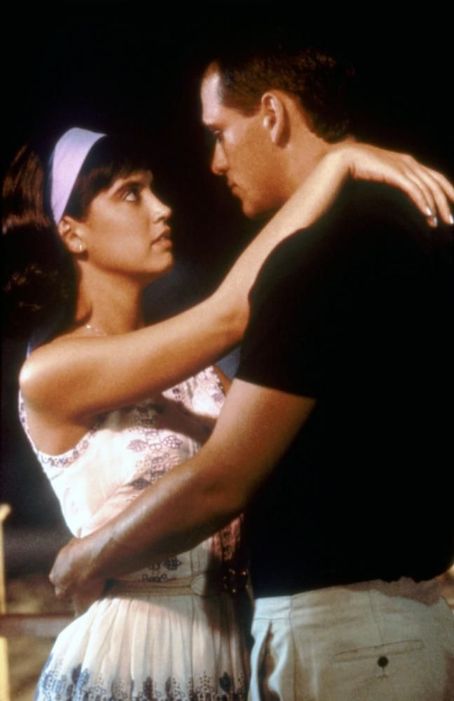 Phoebe Cates and Robert Rusler
