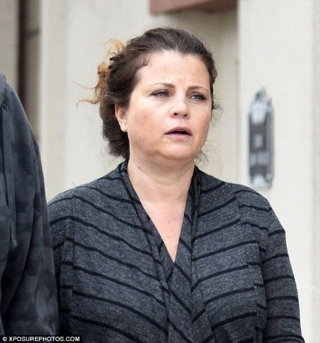 Yasmine Bleeth was spotted in Hollywood o­n Saturday 2/7, in sneakers and work-out pants taking a stroll with her husband, Paul Cerrito