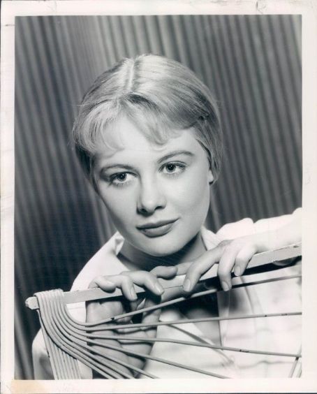 <b>Shirley Knight</b>. « - xhwnec9f2w1enwce