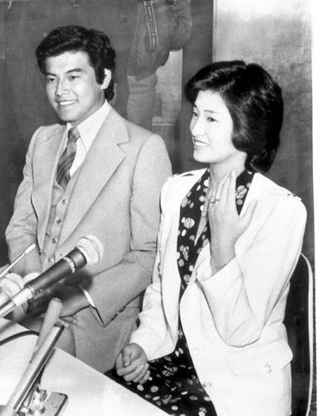 Tomokazu Miura and Momoe Yamaguchi