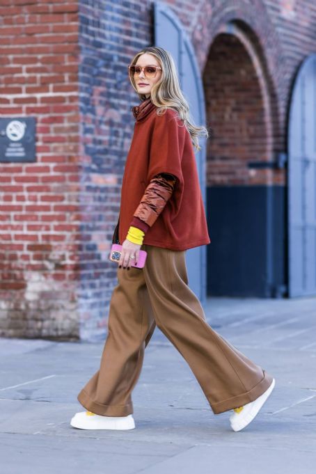 Olivia Palermo – Looks stylish during a photoshoot in New York
