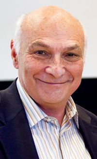 Michael Kahn (theatre director)