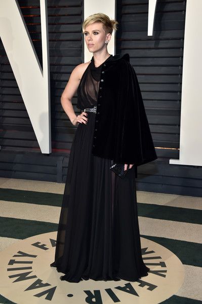 Scarlett Johansson: 2017 Vanity Fair Oscar Party Hosted By Graydon Carter - Arrivals