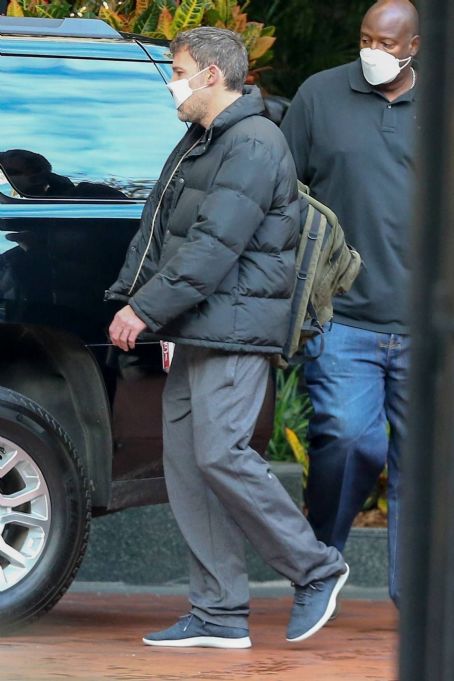 Ana de Armas and Ben Affleck – Leaving their hotel in New Orleans | Ana