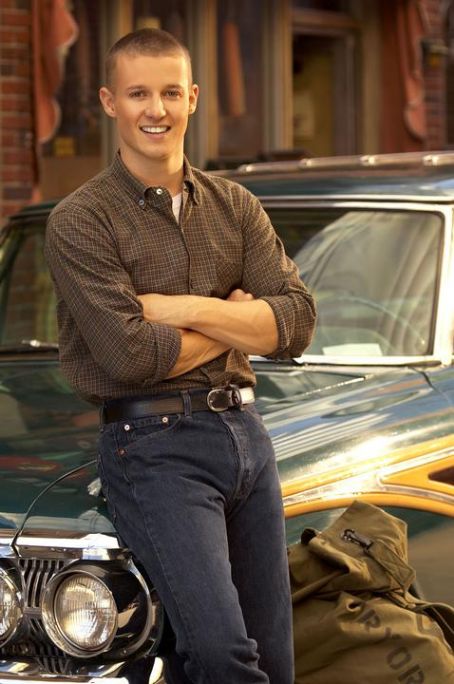 Next photo of Will Estes