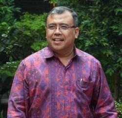 Patrialis Akbar