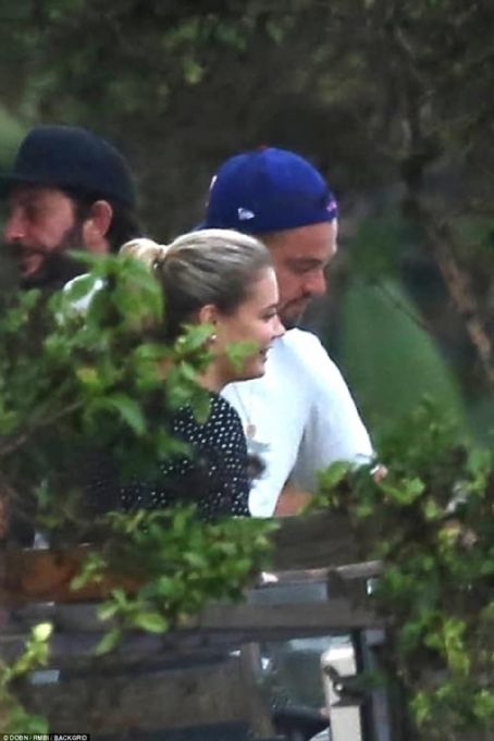 Elizabeth Turner and Leonardo DiCaprio