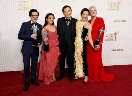 Ke Huy Quan, Stephanie Hsu, James Hong, Michelle Yeoh, and Jamie Lee Curtis - The 29th Annual Screen Actors Guild Awards (2023)