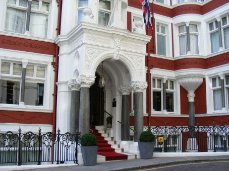 St James's Hotel and Club