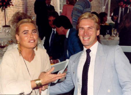 Margaux Hemingway Pics - Margaux Hemingway Photo Gallery - 2018 ...