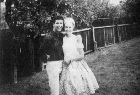 Cliff Richard and Delia Wicks - Dating, Gossip, News, Photos