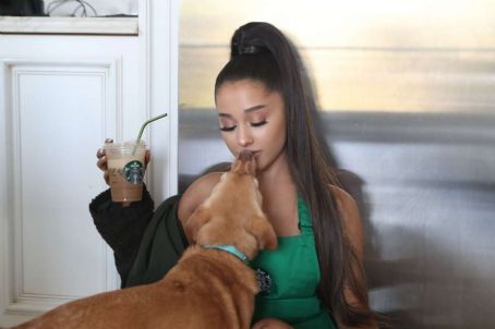 Ariana Grande – ‘Starbucks X Ariana Grande’ Photoshoot 2019