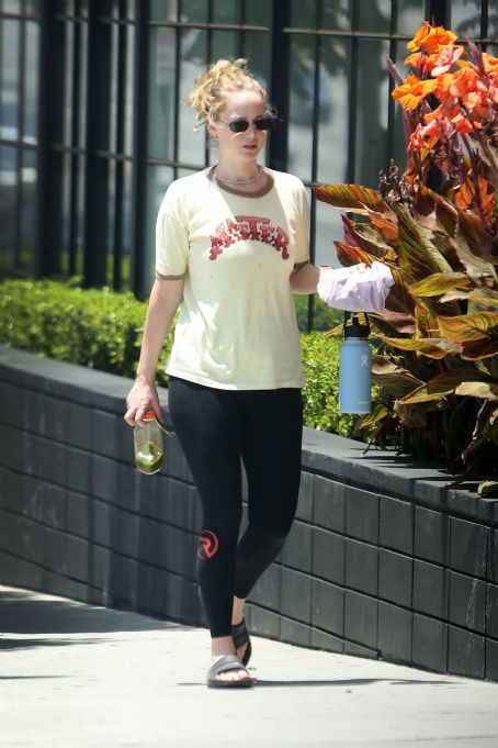 Jennifer Lawrence – Seen after pilates in Century City