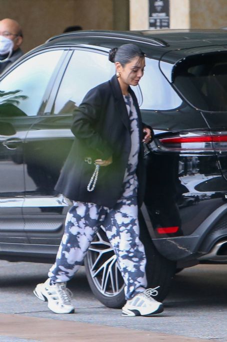 Vanessa Hudgens – Checks out of The Loews Hotel in Los Angeles