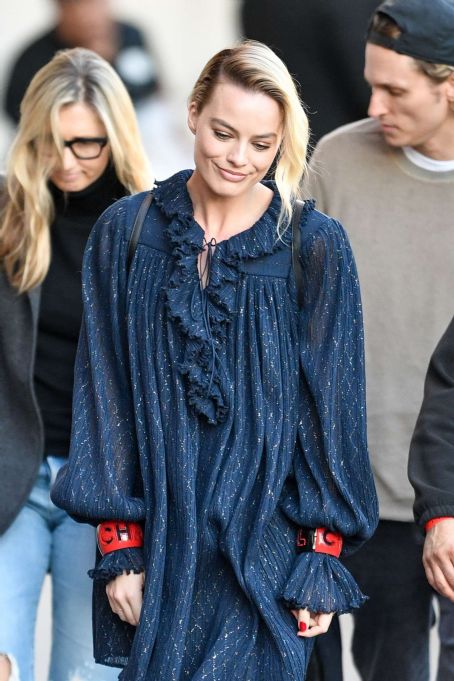 Margot Robbie – Arrives at Jimmy Kimmel Live in Los Angeles | Margot