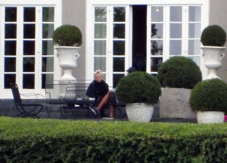 Lady Gaga – Seen at luxury Villa Bonomi in Como