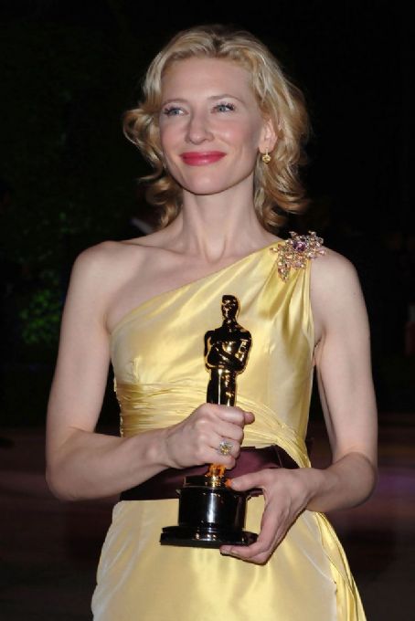 Cate Blanchett At The 77th Annual Academy Awards (2005) Picture - Photo ...