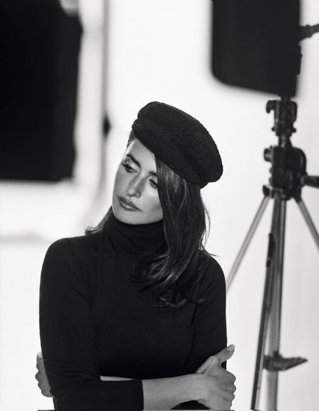Penélope Cruz - El Pais Semanal Magazine Pictorial [Spain] (21 August