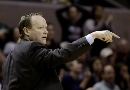 Who is Mike Budenholzer dating? Mike Budenholzer girlfriend, wife