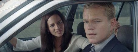 MARGUERITE WHEATLEY as Nerine and MATT DAMON as Francois Pienaar in Warner Bros. Pictures' and Spyglass Entertainment's drama 'Invictus,' a Warner Bros. Pictures release. Photo courtesy Warner Bros. Pictures
