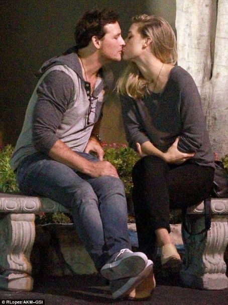 Peter Facinelli And Lily Anne Harrison Photos News And Videos Trivia And Quotes Famousfix