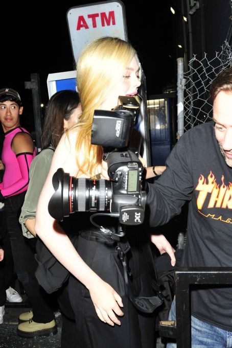 Elle Fanning – Arrives at Fonda Theater to see Paris Hilton in concert in LA