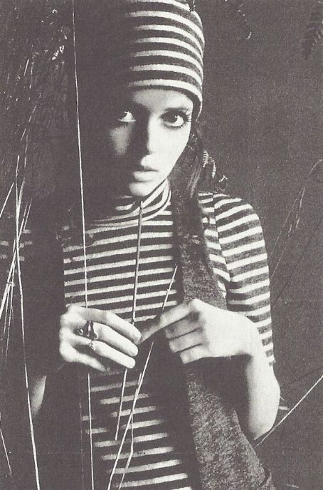 Stephanie Farrow