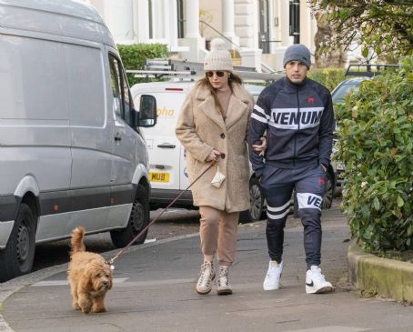 Kelly Brook – With Jeremy Parisi and their dog in London