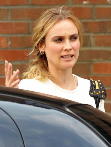 Diane Kruger - Joshua Jackson's Flirt Girl Leaves Hotel In New York