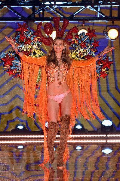 Behati Prinsloo: 2015 Victoria's Secret Fashion Show - Runway