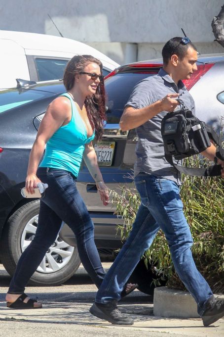 Britney Spears – Heading to a tan salon in Los Angeles | Britney Spears