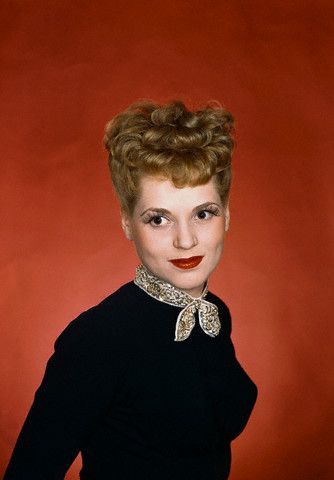 Judy Holliday Pics - Judy Holliday Photo Gallery - 2019 - Magazine ...