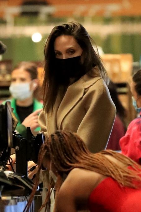 Angelina Jolie & Daughter Zahara Grocery Shopping At Erewhon