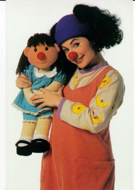 Alyson Court The Big Comfy Couch Picture Photo of The Big Comfy