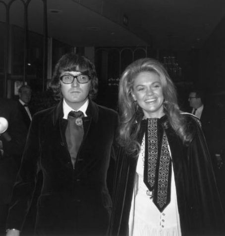 Leslie Bricusse and Dyan Cannon - Dating, Gossip, News, Photos