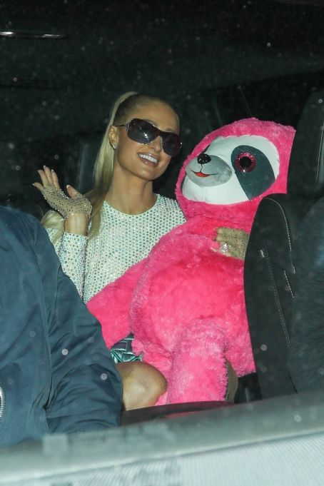 Paris Hilton – With her husband Carter Reum at Goya Studio in Los Angeles