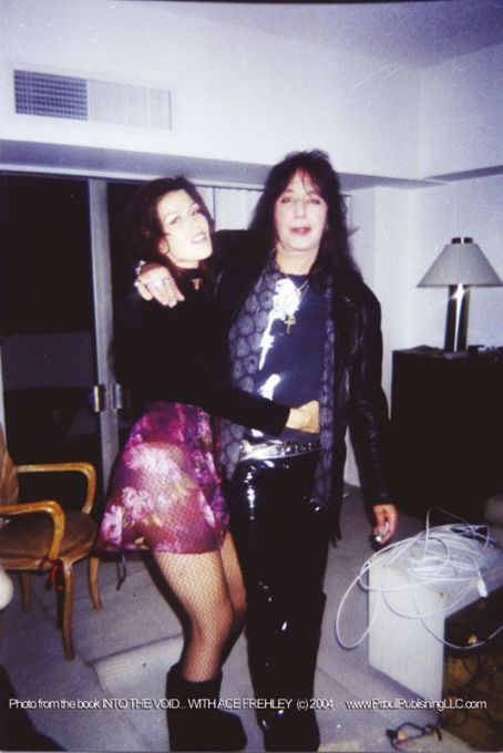 Ace Frehley and Wendy Moore, Ace Frehley and Wendy Moore photos, Ace Frehle...