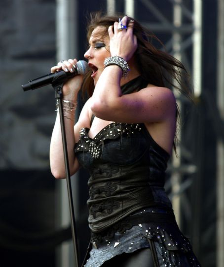 Who is Floor Jansen dating? Floor Jansen boyfriend, husband